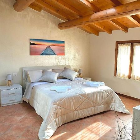 明乔河畔的瓦雷奇奥Casa Vacanze Raggio Di Sole公寓 外观 照片