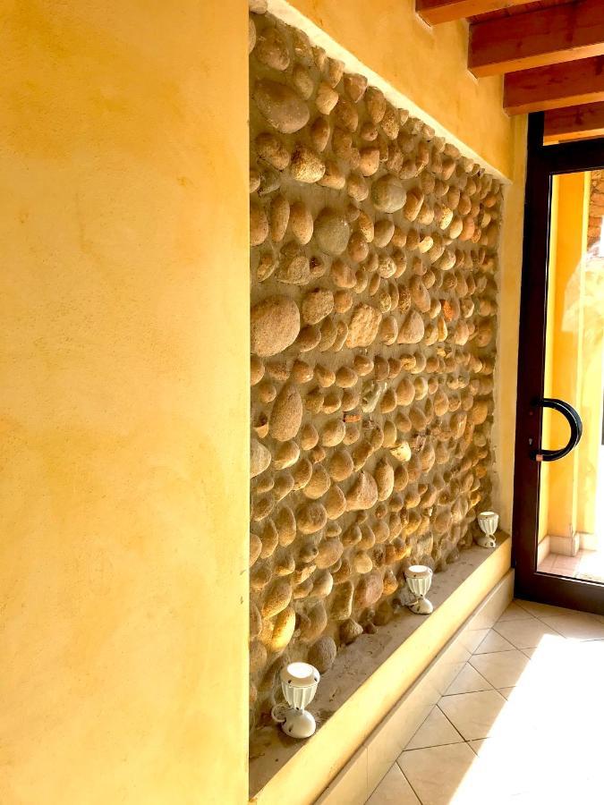 明乔河畔的瓦雷奇奥Casa Vacanze Raggio Di Sole公寓 外观 照片