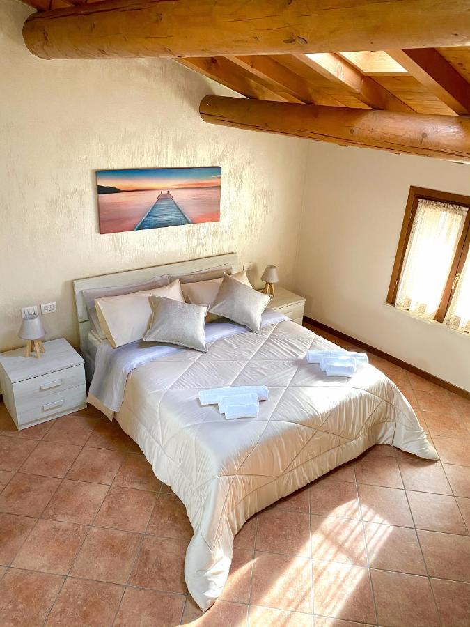 明乔河畔的瓦雷奇奥Casa Vacanze Raggio Di Sole公寓 外观 照片