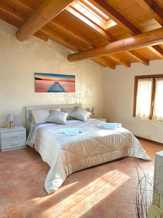 明乔河畔的瓦雷奇奥Casa Vacanze Raggio Di Sole公寓 外观 照片